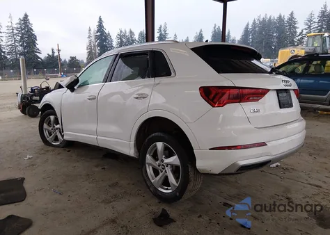2021 Audi Q3 Premium 40 Tfsi Quattro Tiptronic z USA, uszkodzony, nr VIN 0WA1AUCF30M108937